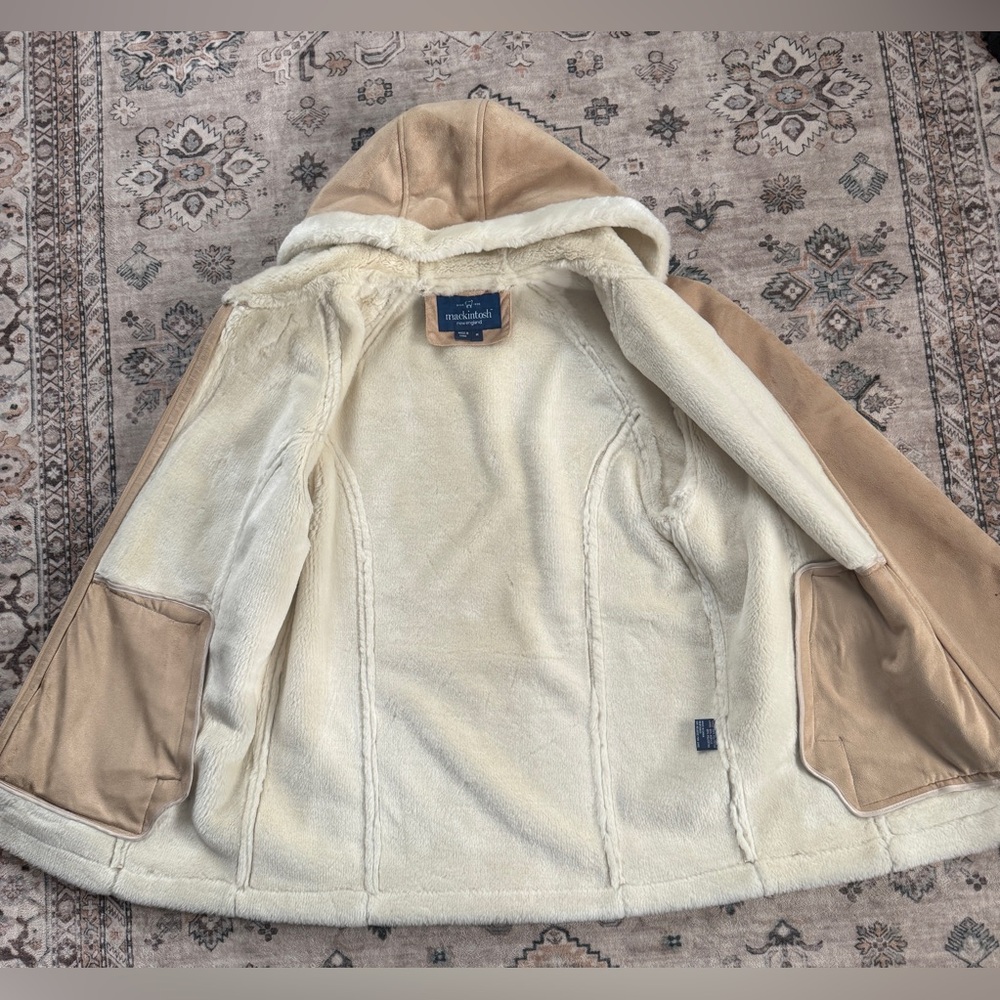 Gorgeous Mackintosh New England Tan Suede Style Jacket with shearling lining - Picture 4 of 8